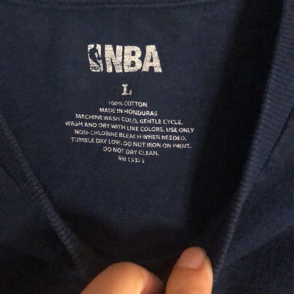 Navy Cleveland Cavaliers NBA shirt size Large - Picture 7 of 12